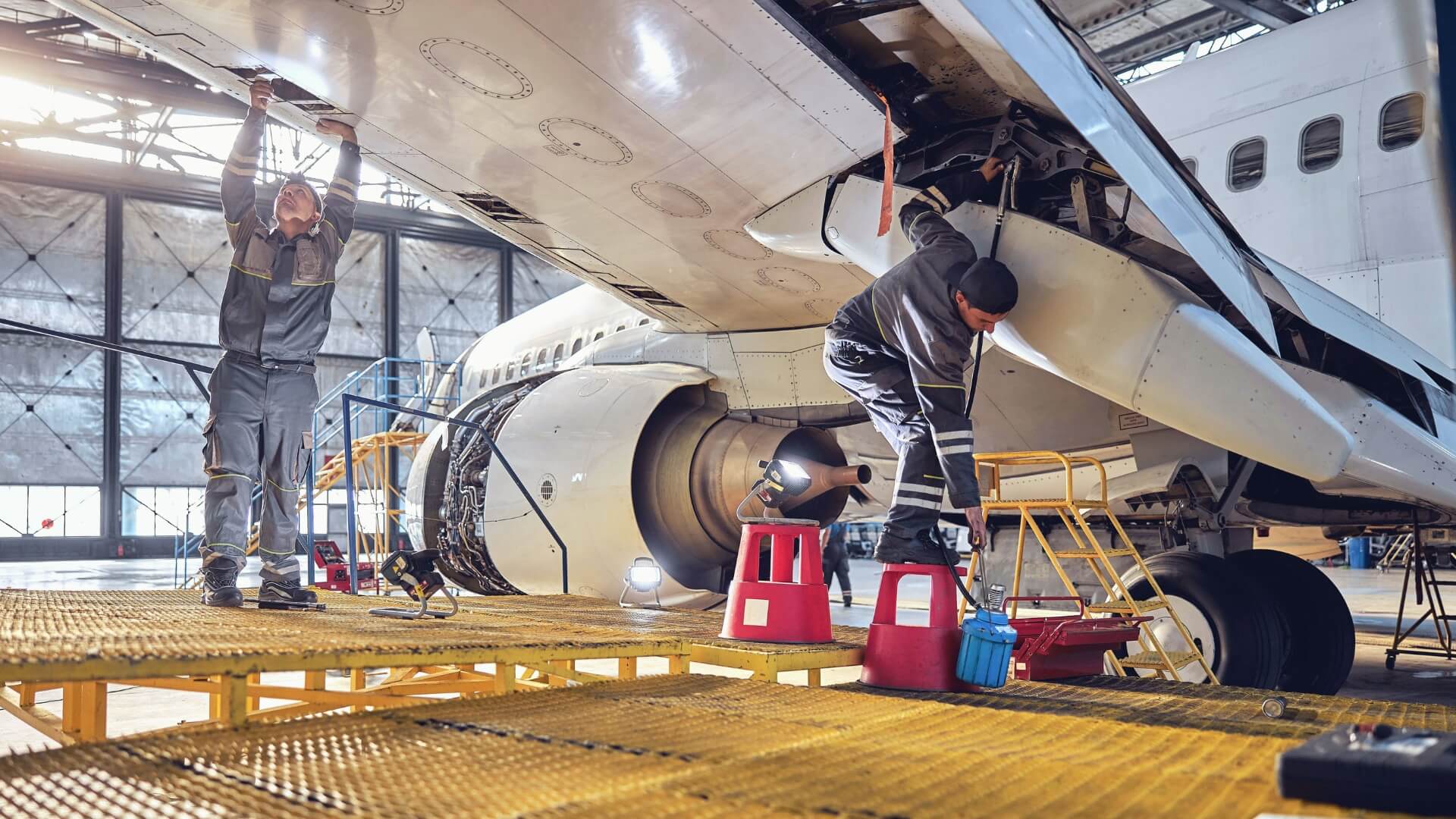 lotnictwo produkcja serwis hala